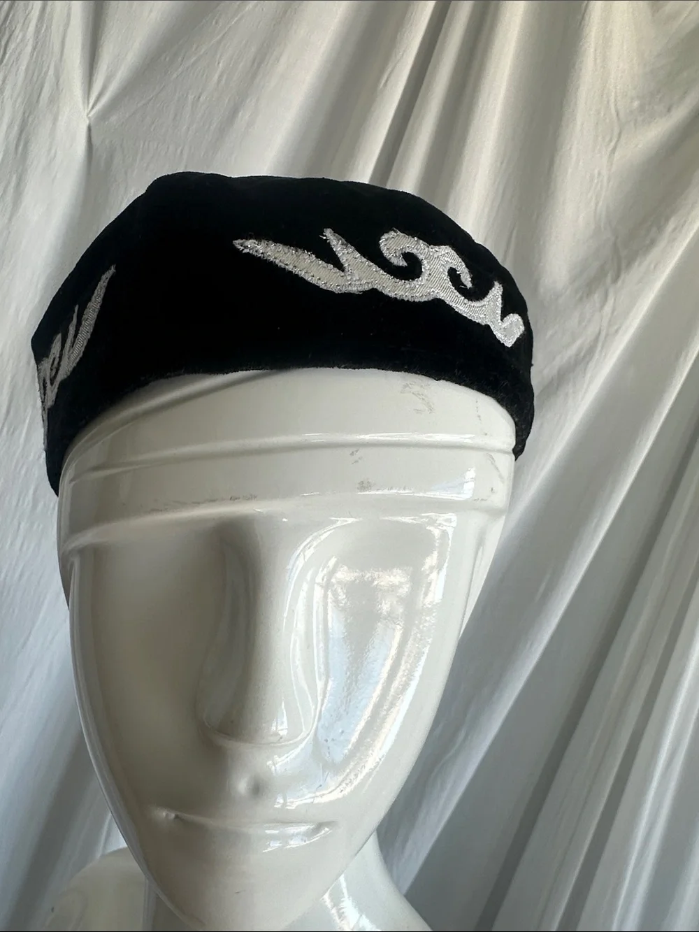 Antique Hand crafted Hat beret style Detailed ornament on Velvet all cotton Sz M